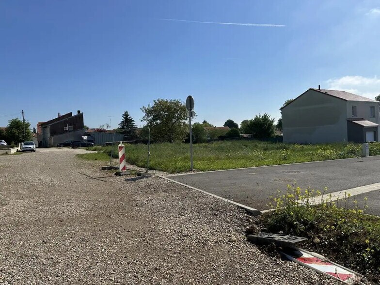 Land in Vernéville for sale - Building Photo - Image 1 of 5