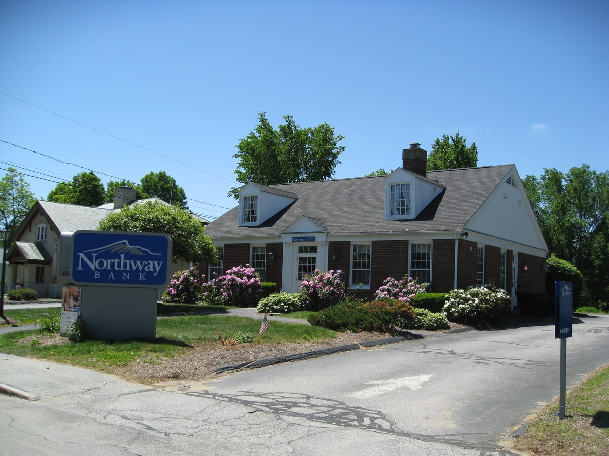 55 Main St, Pittsfield, NH 03263