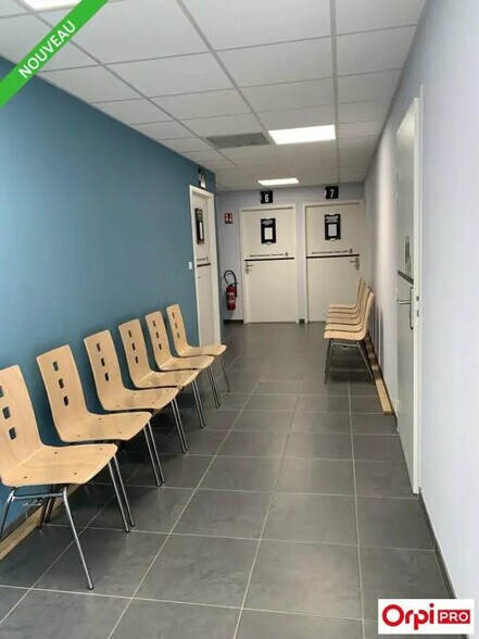 Office in Valence for lease - Building Photo - Image 2 of 3