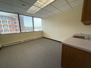 4801 W Peterson Ave, Chicago, IL for lease Interior Photo- Image 2 of 5