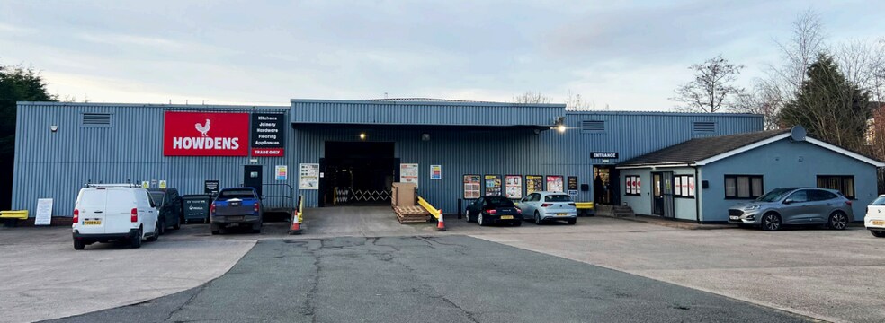 Howdens Trade Counter & Adelaide House portfolio of 2 properties for sale on LoopNet.com - Building Photo - Image 2 of 8
