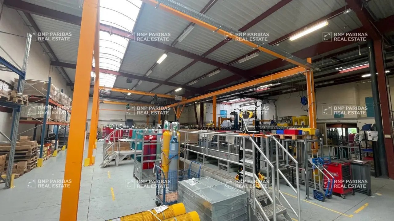 Flex in Buc for lease Building Photo- Image 1 of 16