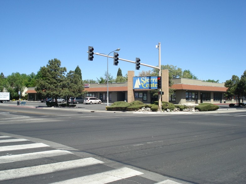 1605 Sullivan Ln, Sparks, NV for lease - Building Photo - Image 1 of 5