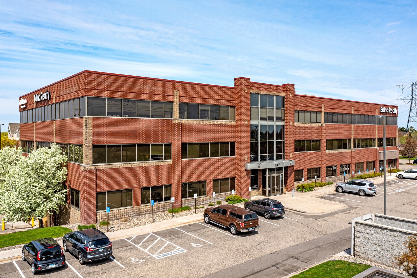 7767 Elm Creek Blvd N, Maple Grove, MN 55369