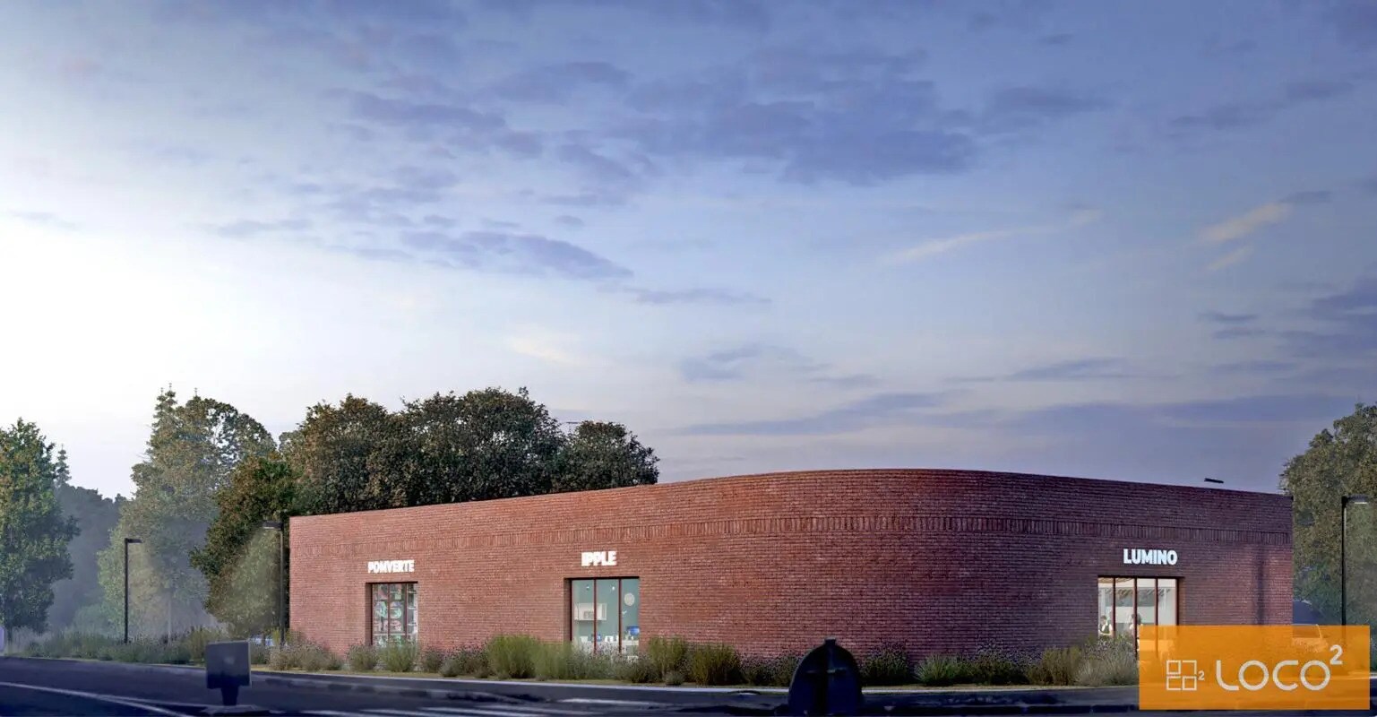 Retail in Fronton for lease Building Photo- Image 1 of 6