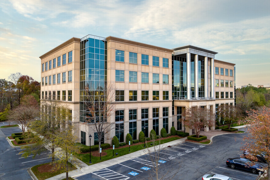 13830 Ballantyne Corporate Pl, Charlotte, NC for lease - Building Photo - Image 1 of 9