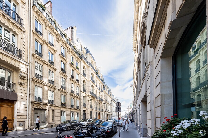 11 Rue Roquépine, Paris for lease - Building Photo - Image 3 of 7