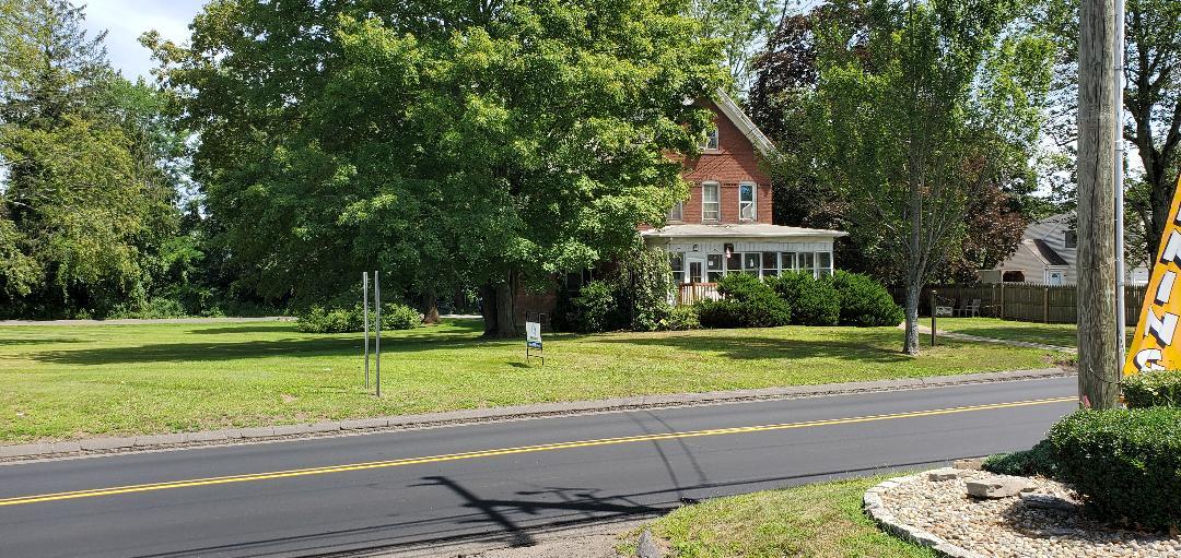 876 Newfield St, Middletown, CT for sale Primary Photo- Image 1 of 1