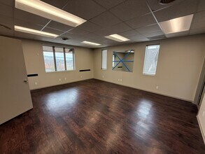 5944 Steubenville Pike, McKees Rocks, PA for lease Interior Photo- Image 2 of 8