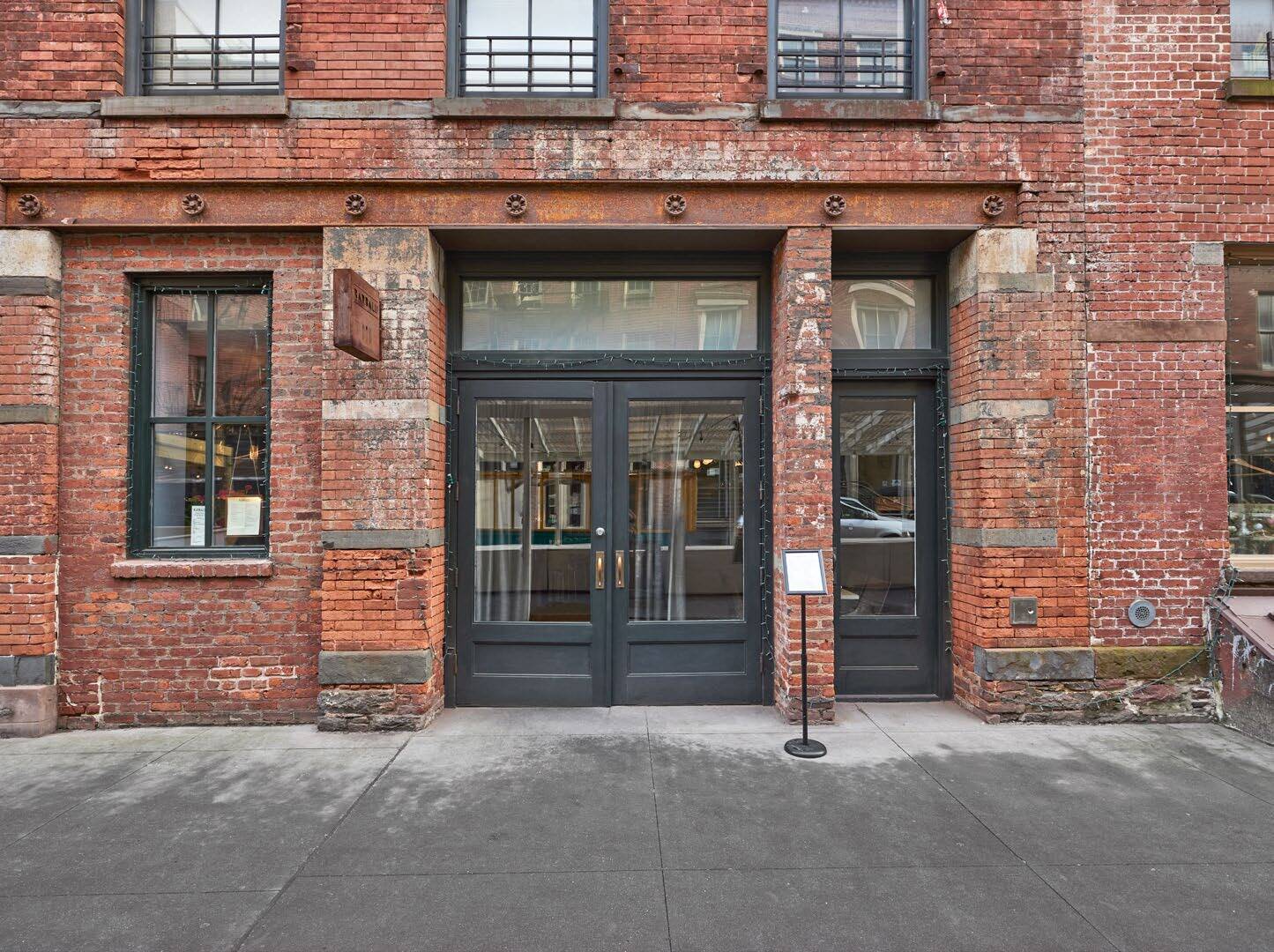 227 Front St, New York, NY for lease Interior Photo- Image 1 of 6