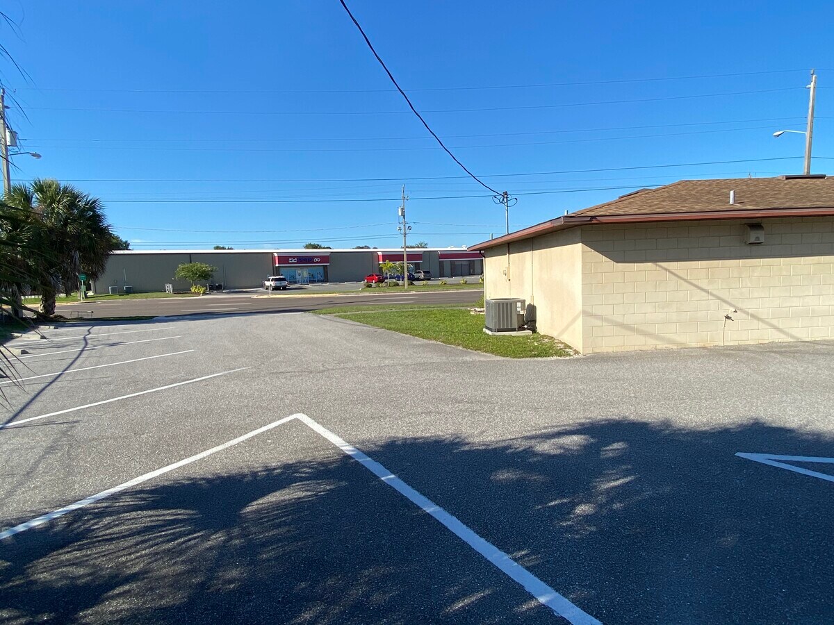 3630 Havendale Blvd NW, Winter Haven, FL 33881