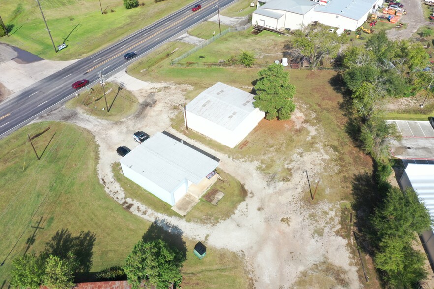 807 FM 2821 Rd W, Huntsville, TX for lease - Building Photo - Image 1 of 10