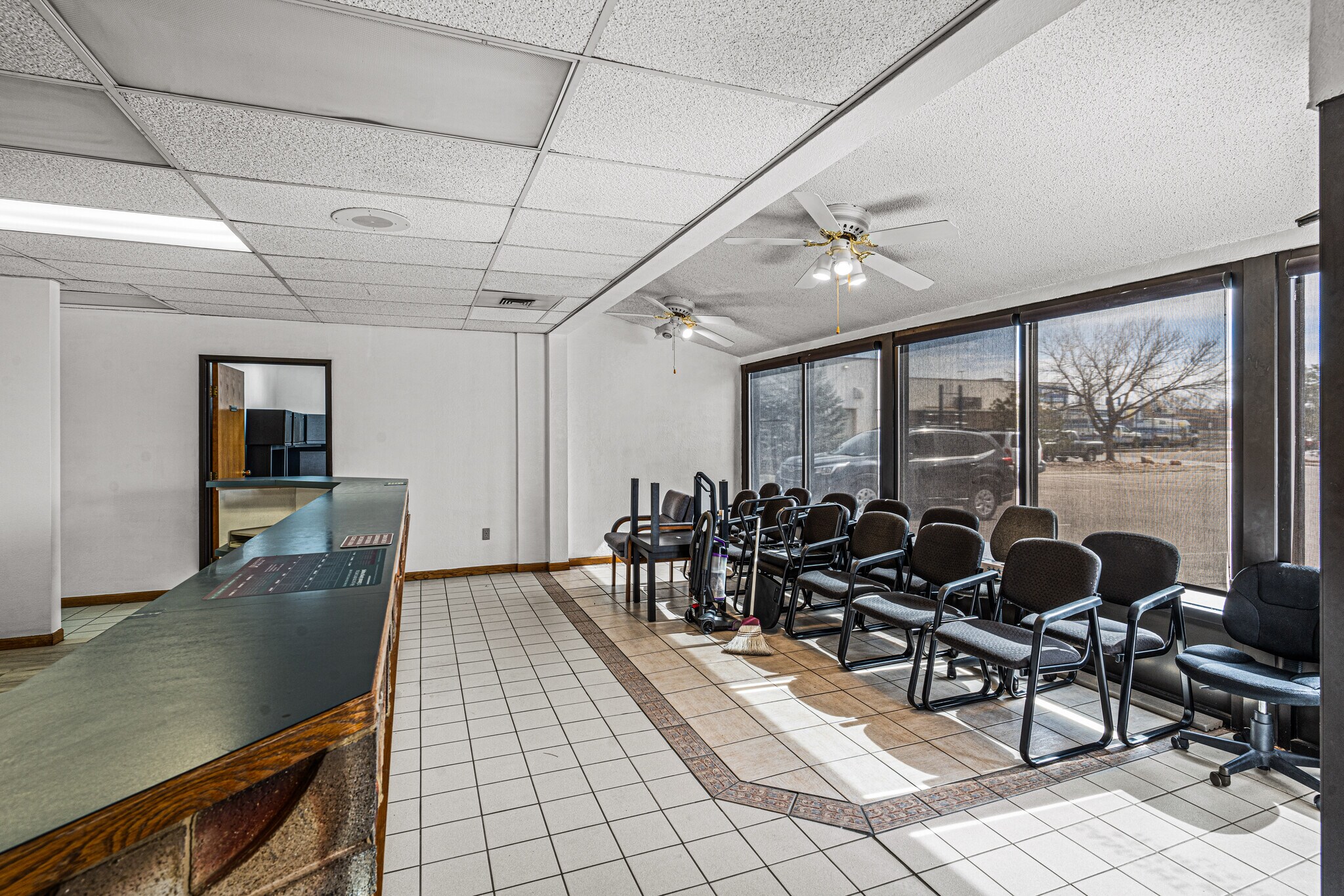 725 Desert Flower Blvd, Pueblo, CO for lease Building Photo- Image 1 of 10