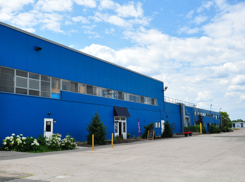 345 Ecclestone Dr, Bracebridge, ON for lease - Building Photo - Image 3 of 3