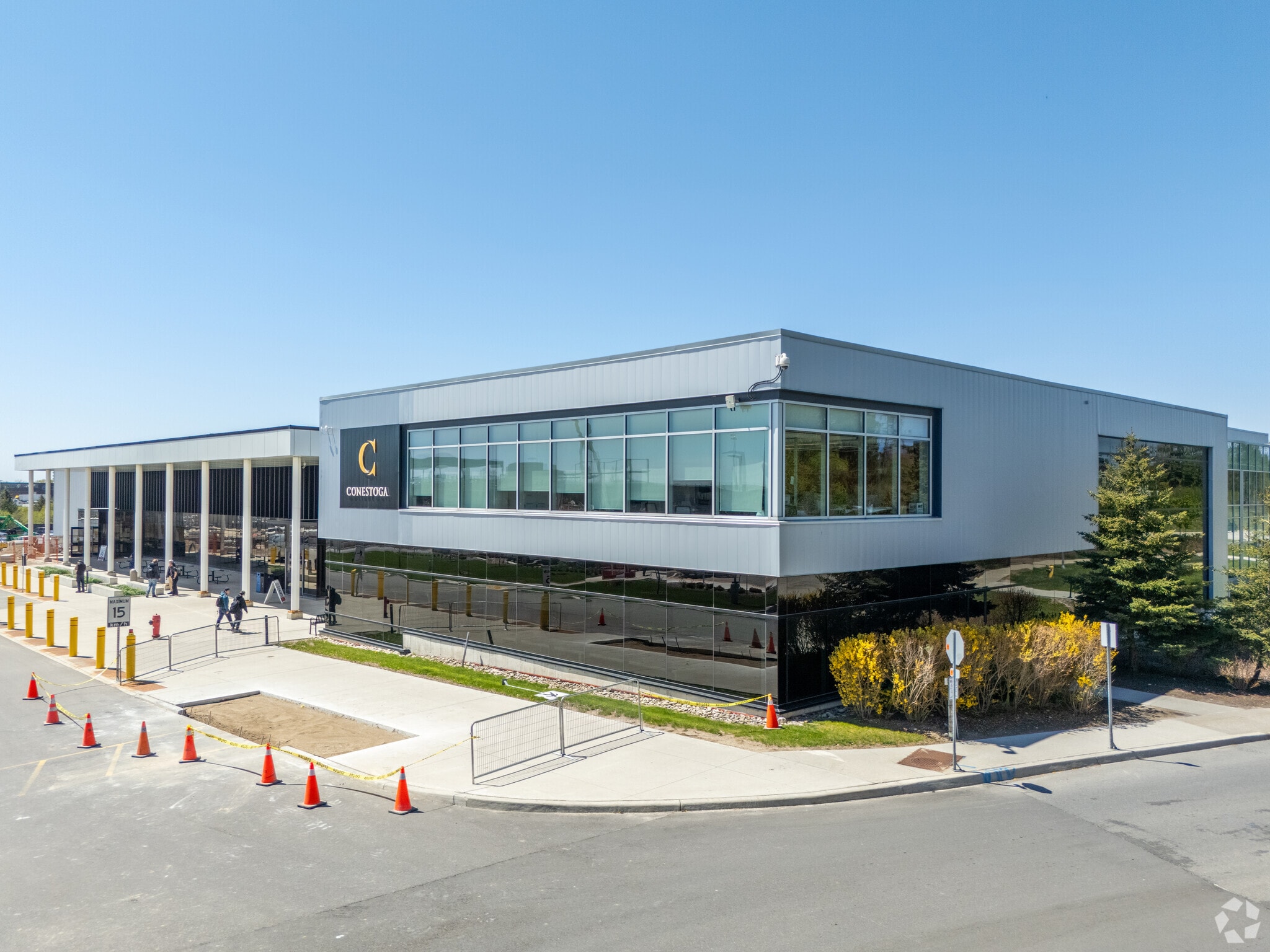 25 Reuter Dr, Cambridge, ON for sale Primary Photo- Image 1 of 1