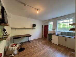 82 Springett Ave, Ringmer for lease Interior Photo- Image 2 of 6