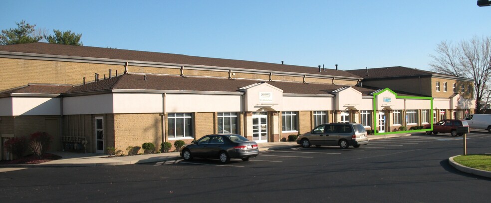 61 N Cleveland Massillon Rd, Akron, OH for sale - Building Photo - Image 1 of 1