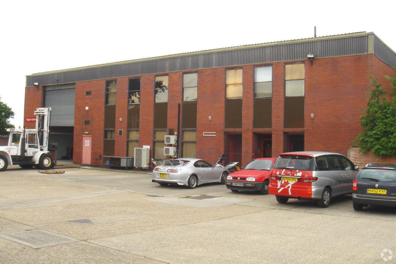 Old Brighton Rd, Lowfield Heath for lease Building Photo- Image 1 of 6