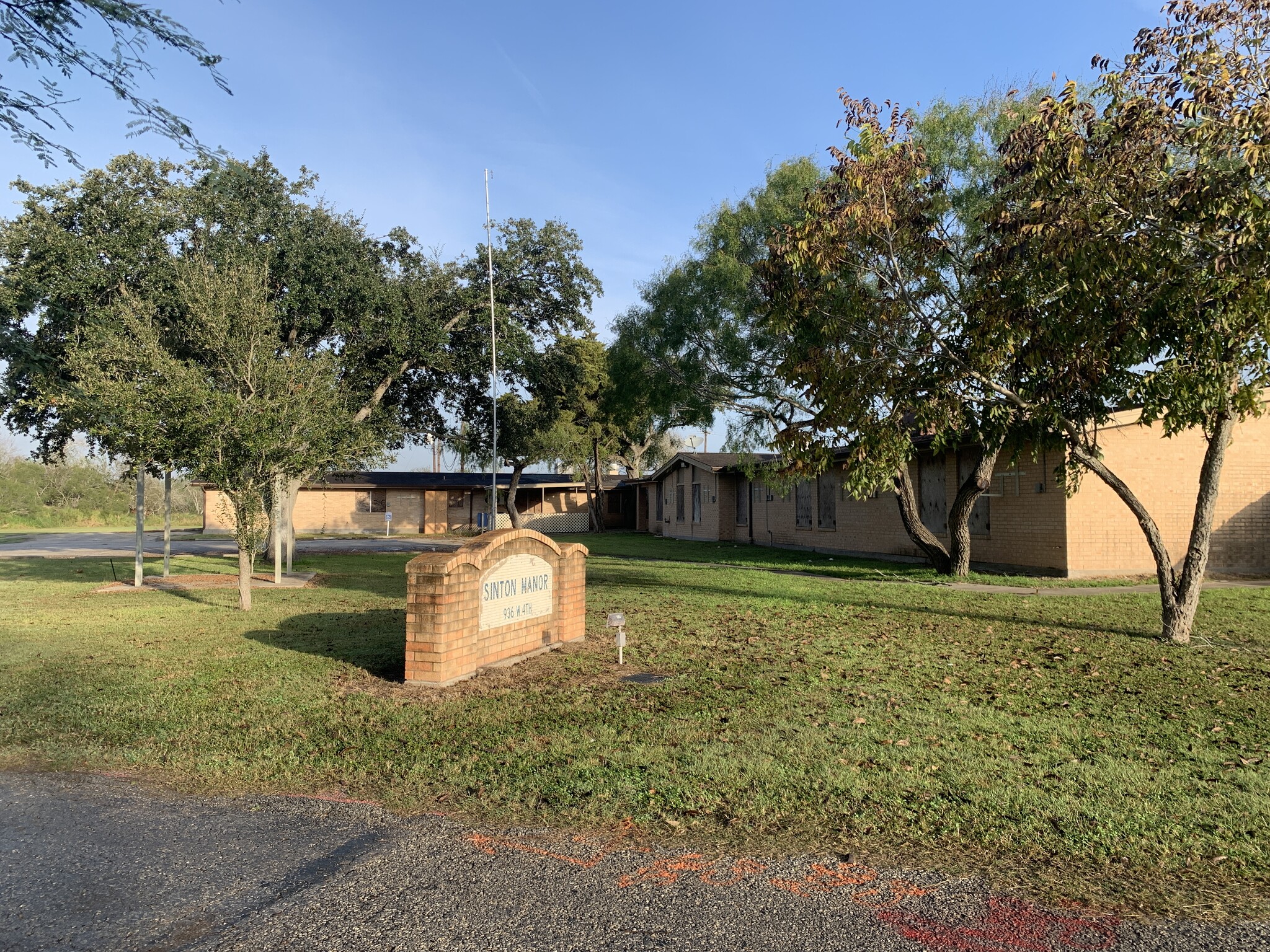 936 W 4th St, Sinton, TX for sale Primary Photo- Image 1 of 1