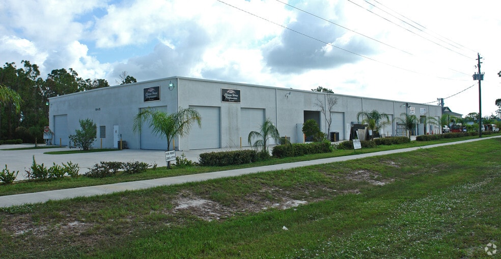845 Pop Tilton Pl, Jensen Beach, FL for lease - Primary Photo - Image 1 of 45