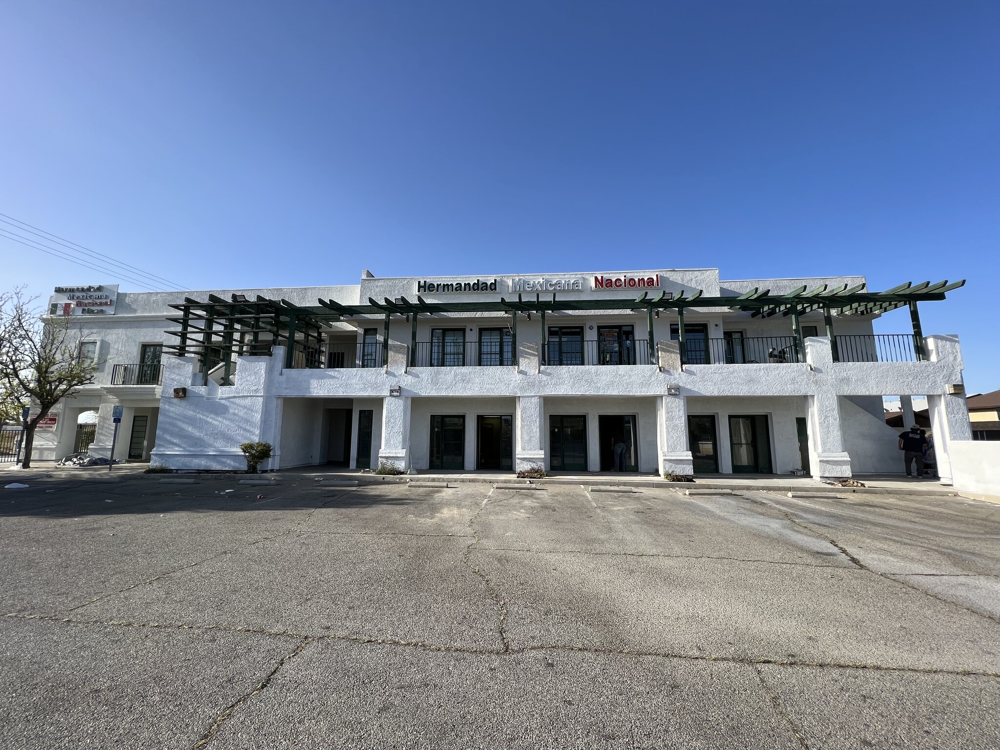 38424 10th St, Palmdale, CA for lease Building Photo- Image 1 of 14