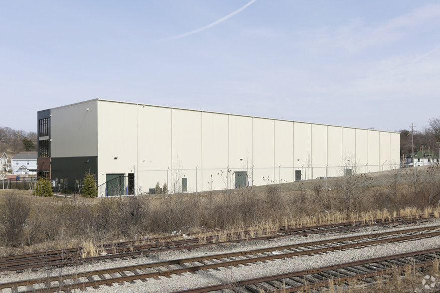 1005 Clancy Ave NE, Grand Rapids, MI for lease - Building Photo - Image 3 of 3