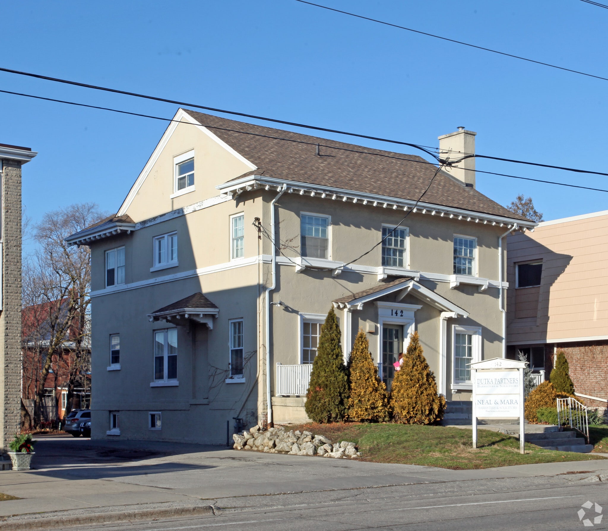 142 Simcoe St N, Oshawa, ON for sale Primary Photo- Image 1 of 1