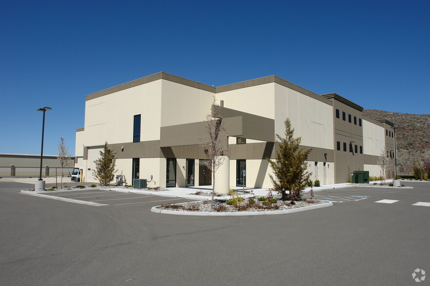 895 Maestro Dr, Reno, NV for sale - Primary Photo - Image 1 of 11