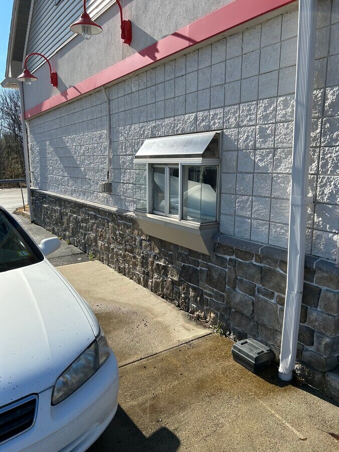 1 Hall Farm Rd, Atkinson, NH 03811