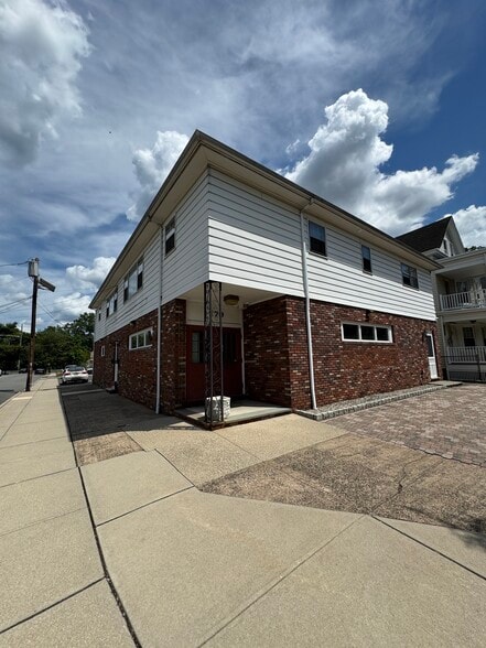 179 Lafayette Ave, Hawthorne, NJ for lease - Building Photo - Image 2 of 5