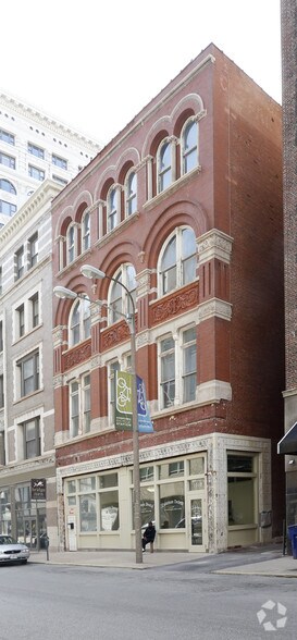 1008-1010 Locust St, Saint Louis, MO for lease - Building Photo - Image 2 of 2