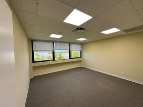 900 E Indiantown Rd, Jupiter, FL for lease Interior Photo- Image 2 of 4