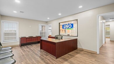 4928 Old Spanish Trl, Houston, TX for sale Interior Photo- Image 1 of 8