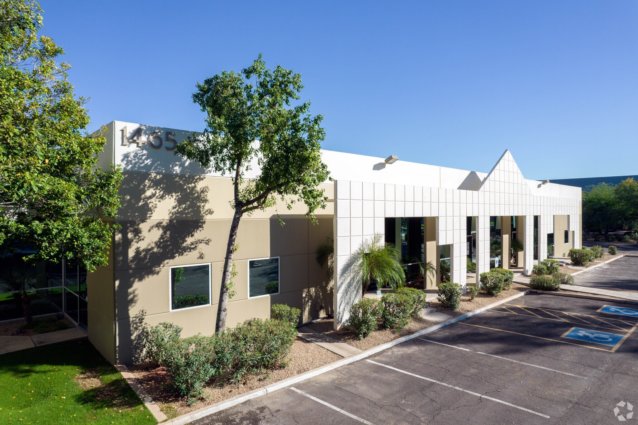 1465 N Fiesta Blvd, Gilbert, AZ for sale Primary Photo- Image 1 of 1