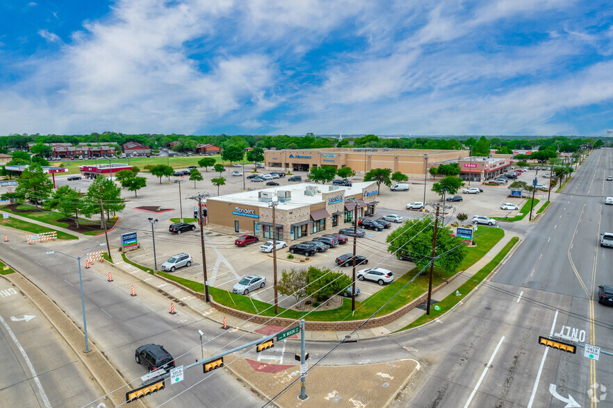 1201 N Main St, Euless, TX for lease - Aerial - Image 2 of 3