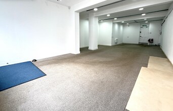 5-5a Market St, Bingham for lease Interior Photo- Image 2 of 3