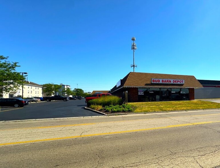 8963-8975 Kingsridge Dr, Miamisburg, OH for lease - Building Photo - Image 3 of 8