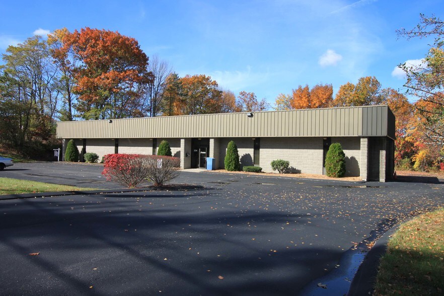 304 Washington St, Auburn, MA 01501