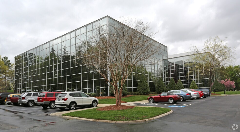 7825 National Service Rd, Greensboro, NC 27409 - Airpark 1 | LoopNet - 7900 National Service Road Greensboro Nc