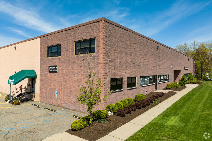 2 Frassetto Way, Lincoln Park, NJ for lease - Building Photo - Image 2 of 4