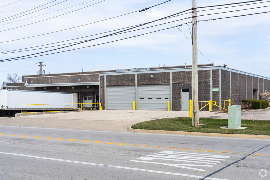 10740 W Grand Ave, Franklin Park, IL for lease - Primary Photo - Image 1 of 5