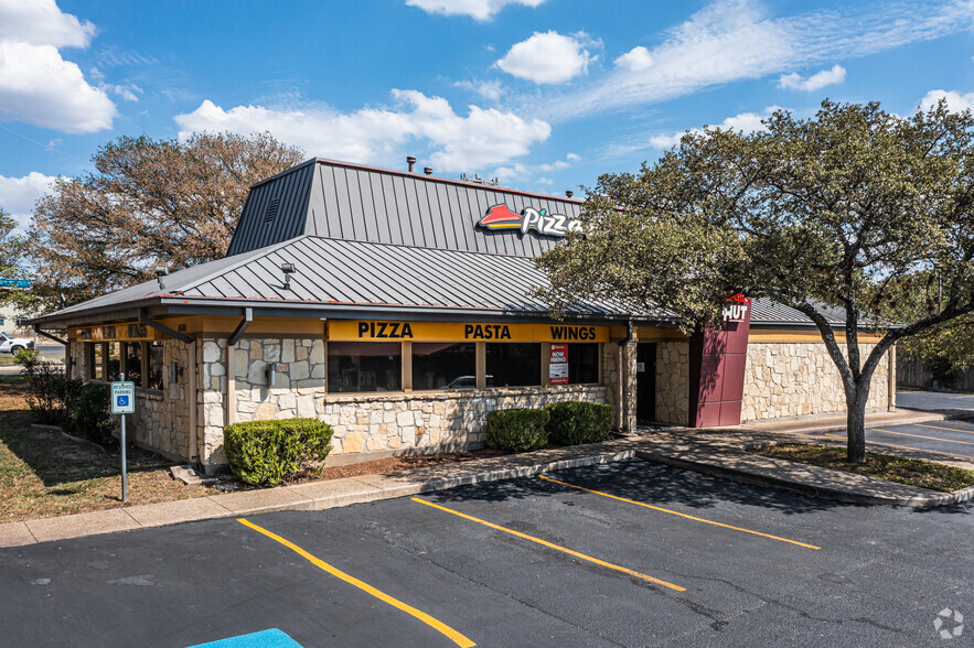 4500 De Zavala Rd, San Antonio, TX for lease - Primary Photo - Image 1 of 2