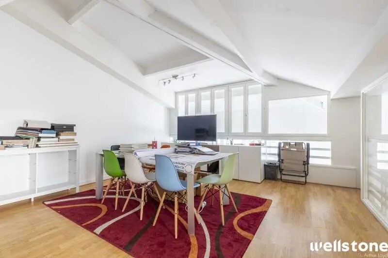 Office in Paris for lease - Building Photo - Image 1 of 7