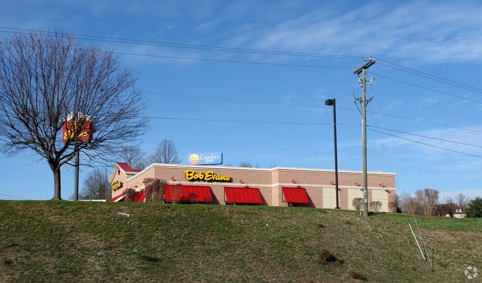 301 Mall Rd, Barboursville, WV 25504 Bob Evans