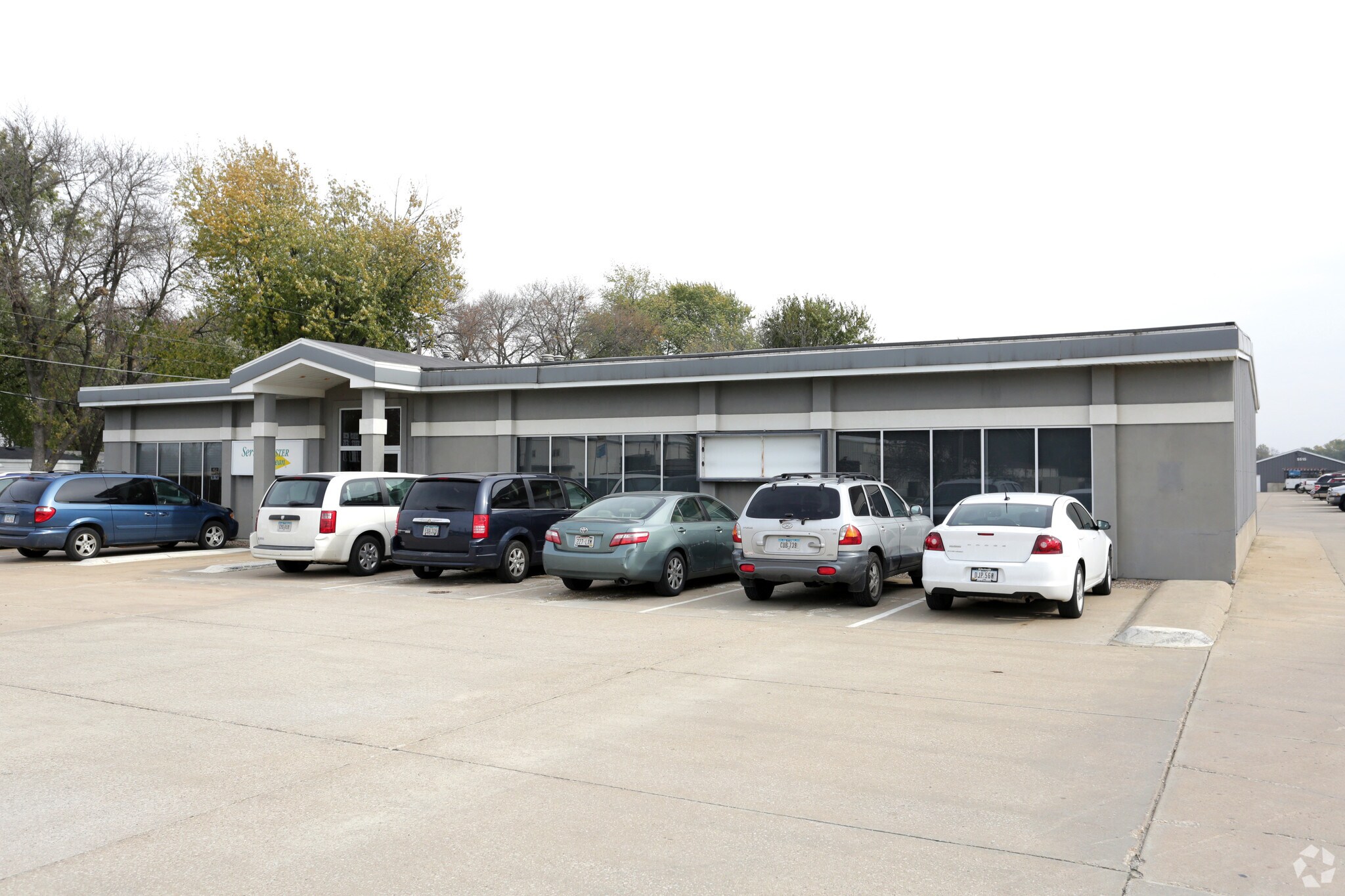 5511 6th St SW, Cedar Rapids, IA for sale Primary Photo- Image 1 of 1