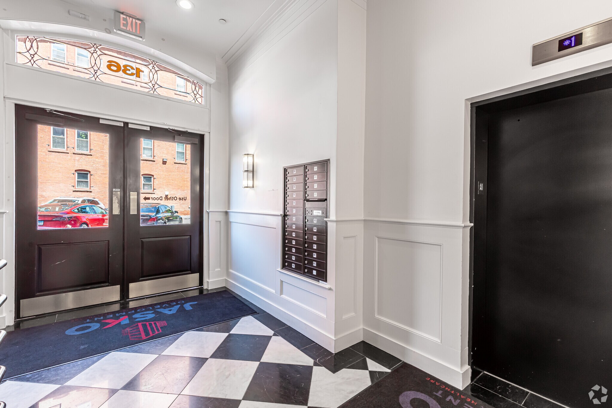 136 Main St, New Britain, CT for sale Interior Photo- Image 1 of 1