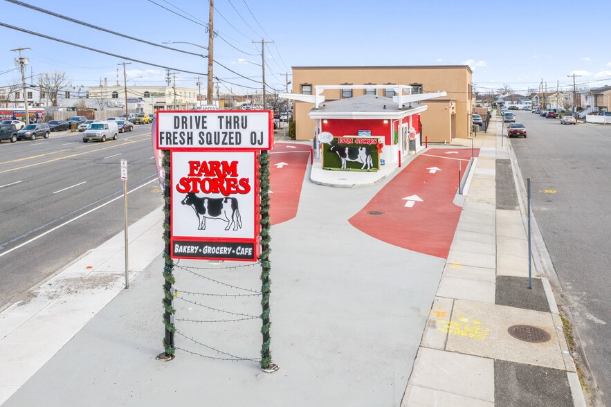 4451 Austin Blvd, Island Park, NY for lease - Building Photo - Image 2 of 20