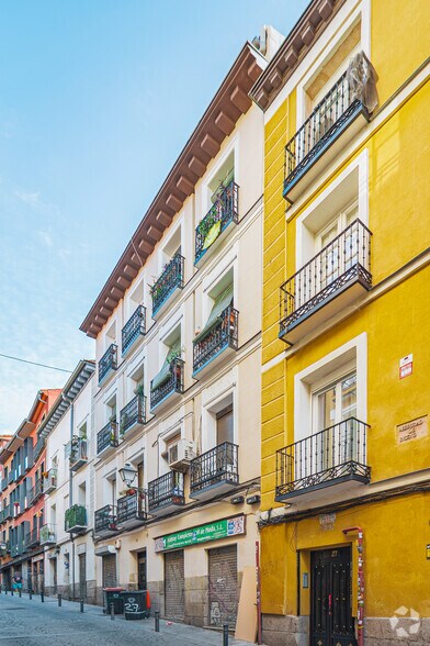 Multifamily in Madrid, Madrid for sale - Building Photo - Image 2 of 2