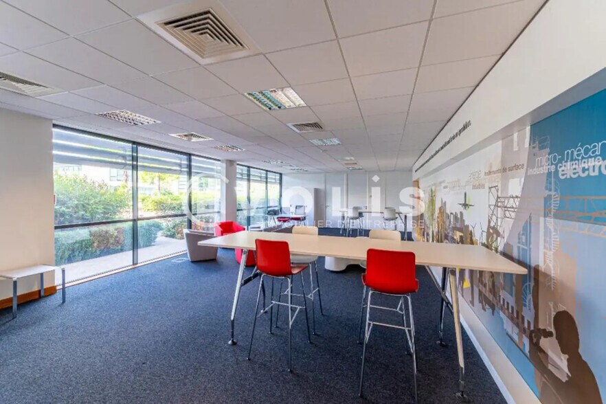 Office in Serris for lease - Interior Photo - Image 3 of 4