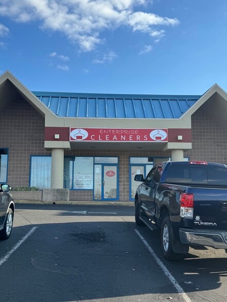 156 Enterprise St, Sterling, VA for lease - Building Photo - Image 3 of 4